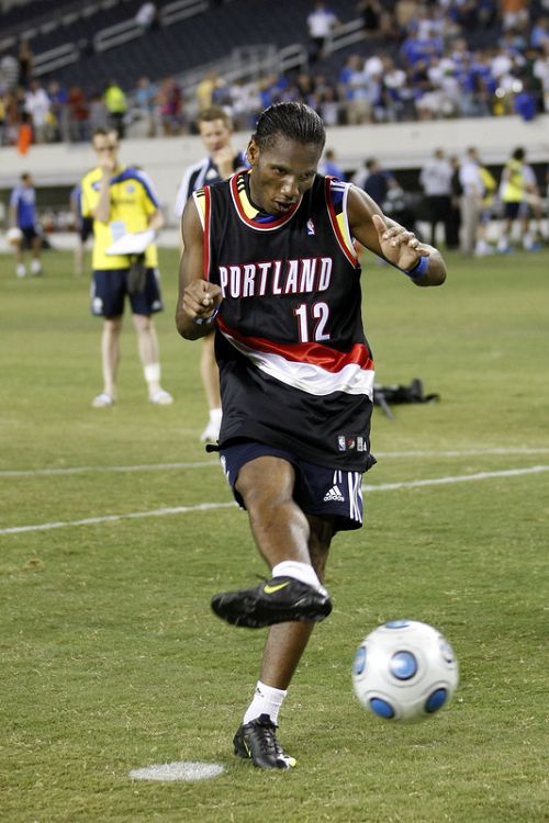 爱游戏全站-关于德罗巴在日本队比赛中出色防守休斯敦火箭外线爆发备战NBA季后赛，连对手都承认：阿斯顿维拉围绕NBA常规赛更衣室发声的信息